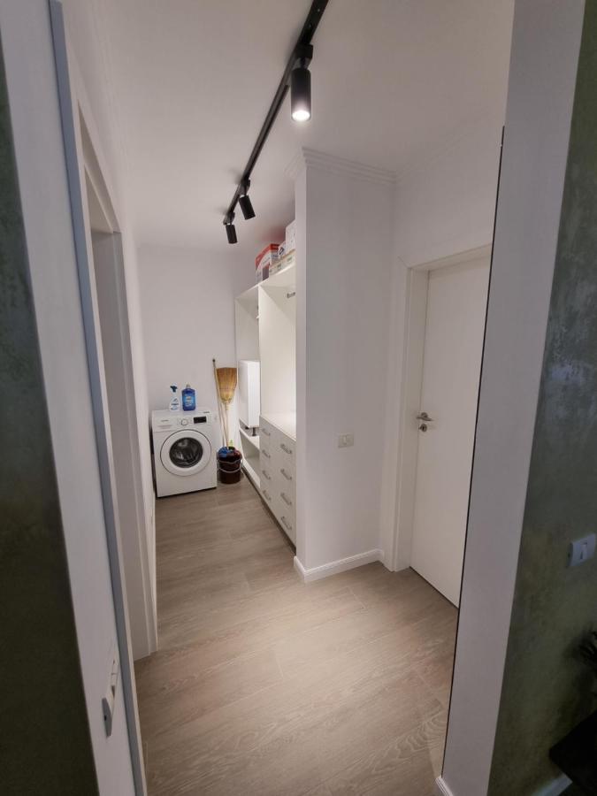 Apartament Superb In Regim Hotelier- Arad Plaza Dış mekan fotoğraf