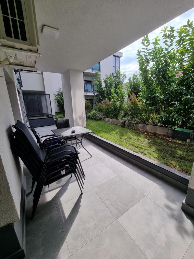 Apartament Superb In Regim Hotelier- Arad Plaza Dış mekan fotoğraf